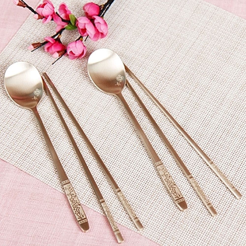 YEDAMUN Premium Bangjja Bronze Traditional Korean Spoon & Chopsticks Set (2 Pairs) – Handmade Traditional Yugi Brass Spoon Chopsticks | Korean Traditional Golden Cutlery Dinnerware _ Made in KOREA